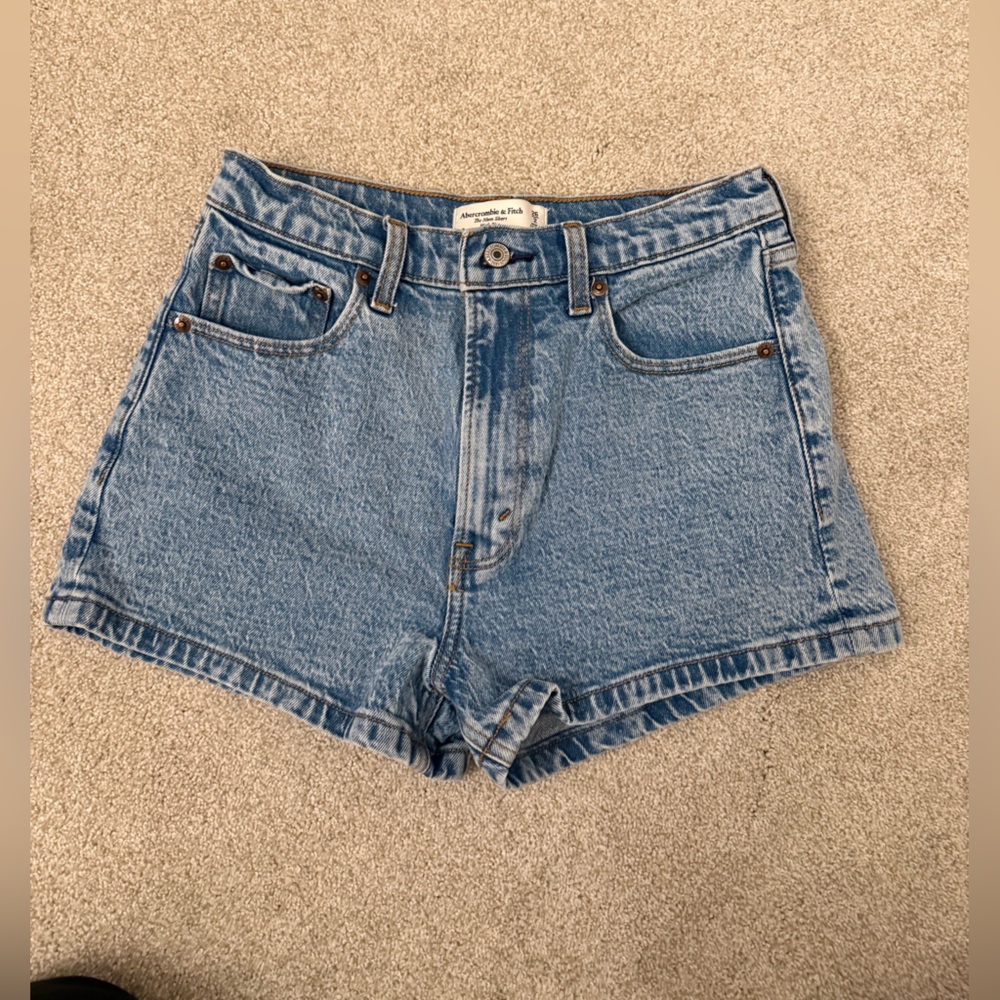 EUC Abercrombie & Fitch Mom High Rise Mom Short